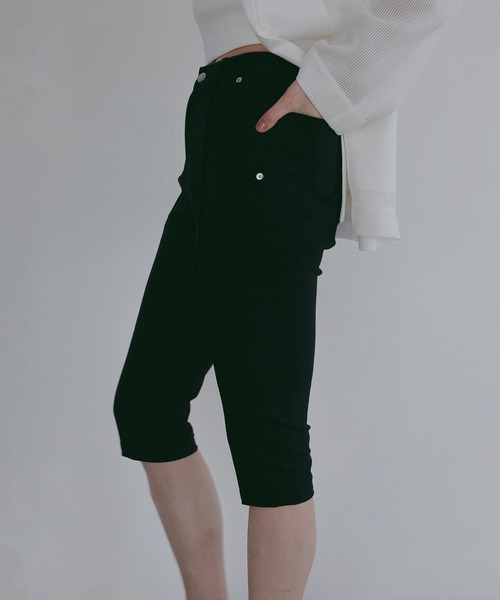 MANOF(マノフ)の「STRETCH CAPRI PANTS(その他パンツ・レディース・ブラウン/ブラック・S/M)」の5枚目の写真