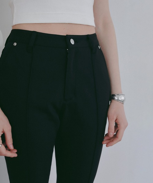 MANOF(マノフ)の「STRETCH CAPRI PANTS(その他パンツ・レディース・ブラウン/ブラック・S/M)」の7枚目の写真
