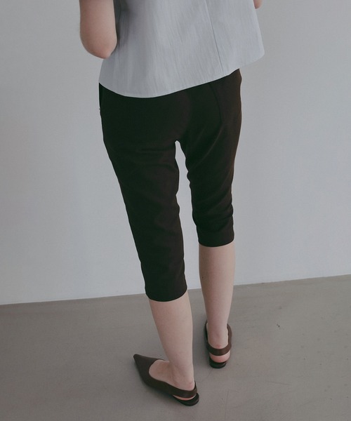 MANOF(マノフ)の「STRETCH CAPRI PANTS(その他パンツ・レディース・ブラウン/ブラック・S/M)」の11枚目の写真