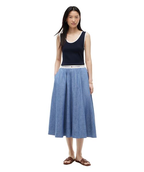 TOMMY HILFIGER(トミーヒルフィガー)の「シャンブレーミディスカート(スカート・レディース・ブルー・X-SMALL/XX-SMALL)」の5枚目の写真