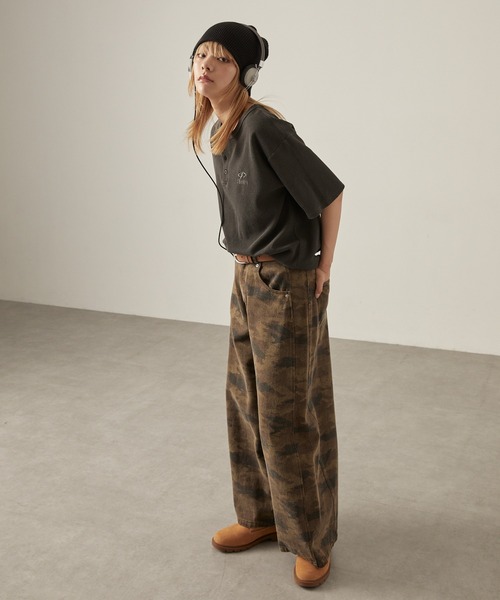 Snap club(スナップクラブ)の「【Snap club】クロップド ワッフル 半袖 ヘンリーネックTシャツ(Tシャツ/カットソー・レディース・スミクロ/ネイビー/ブラウン/レオパード/レッド系・M/L)」の17枚目の写真