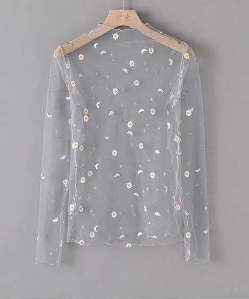 IRADOWL(アイラドール)の「デイジー柄刺繍シアートップス(Tシャツ/カットソー・レディース・ライトグレー/ピンク/ブラック/ホワイト/アイボリー・FREE)」の9枚目の写真