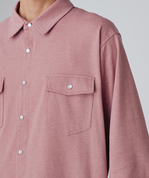 Adoon plain（アドーンプレーン）の「Pique-Like Snap Pocket Shirt / 鹿の子ライクスナップポケットシャツ（シャツ/ブラウス・メンズ・ライトピンク/チャコールグレー・MEDIUM/LARGE）」の3枚目の写真