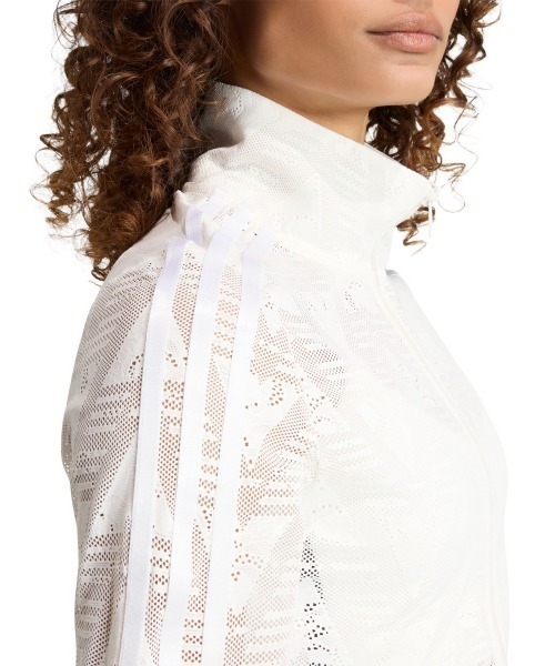 adidas(アディダス)の「adidas originals FIREBIRD CLASSIC LACE TRACK TOP(アディダスオリジナルス ファイヤーバード クラシック レース トラックトップ)(ジャージ・レディース・ホワイト系/ブラック・LARGE/MEDIUM/SMALL)」の7枚目の写真