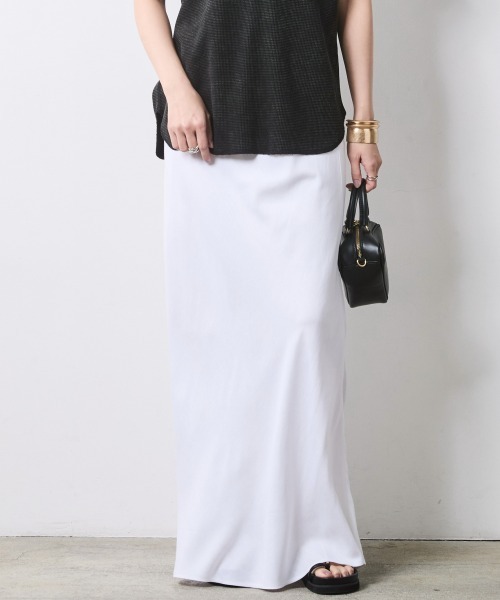 CHIC STYLE(シックスタイル)の「ナローマキシスカート<大きいサイズ有>シックスタイル(スカート・レディース・オフホワイト/モカ/ネイビー・5L/4L/3L/LL/L/M)」の12枚目の写真