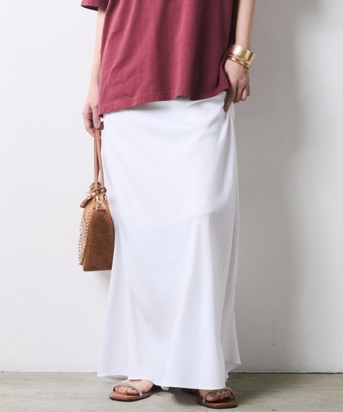 CHIC STYLE(シックスタイル)の「ナローマキシスカート<大きいサイズ有>シックスタイル(スカート・レディース・オフホワイト/モカ/ネイビー・5L/4L/3L/LL/L/M)」の16枚目の写真
