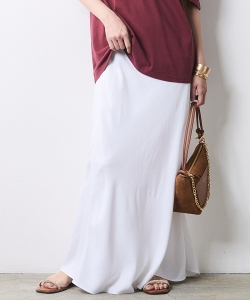 CHIC STYLE(シックスタイル)の「ナローマキシスカート<大きいサイズ有>シックスタイル(スカート・レディース・オフホワイト/モカ/ネイビー・5L/4L/3L/LL/L/M)」の18枚目の写真