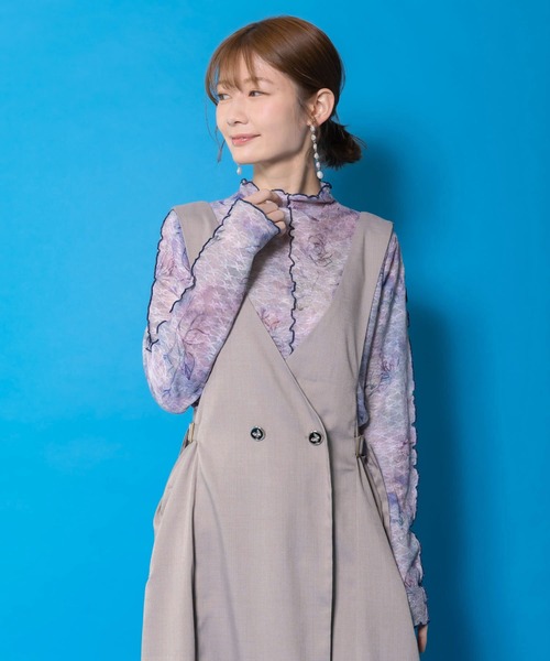 iS ScoLar(イズスカラー)の「561233:マーブル風花蝶刺繍チュールレースインナー(Tシャツ/カットソー・レディース・ブルー/グリーン/ブラック・M)」の3枚目の写真