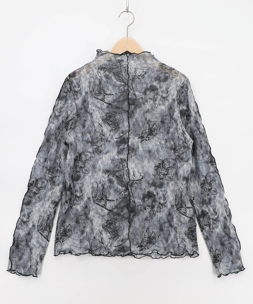 iS ScoLar(イズスカラー)の「561233:マーブル風花蝶刺繍チュールレースインナー(Tシャツ/カットソー・レディース・ブルー/グリーン/ブラック・M)」の1枚目の写真