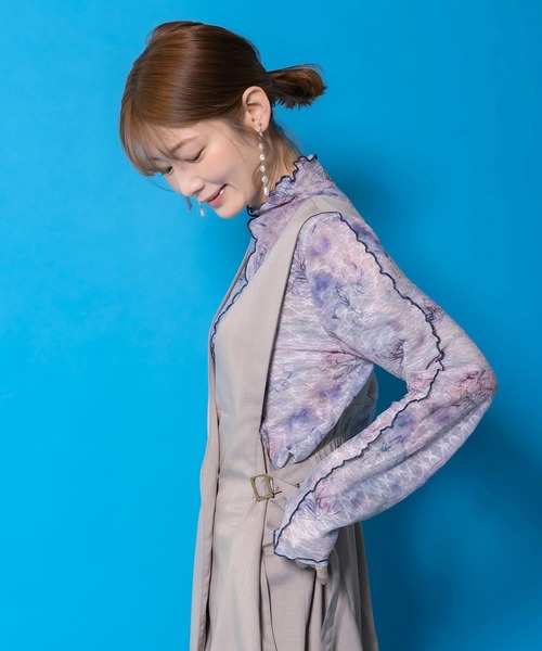 iS ScoLar(イズスカラー)の「561233:マーブル風花蝶刺繍チュールレースインナー(Tシャツ/カットソー・レディース・ブルー/グリーン/ブラック・M)」の15枚目の写真