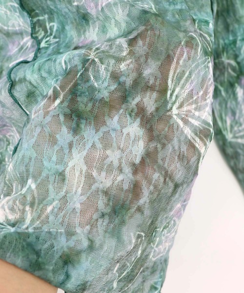 iS ScoLar(イズスカラー)の「561233:マーブル風花蝶刺繍チュールレースインナー(Tシャツ/カットソー・レディース・ブルー/グリーン/ブラック・M)」の4枚目の写真