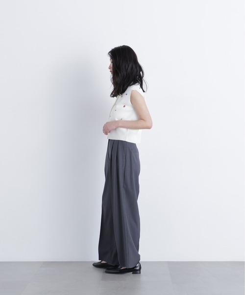N.（N. Natural Beauty Basic）（エヌエヌナチュラルビューティーベーシック）の「ポロカラーフラワー刺繍ニット（ポロシャツ・レディース・グレー系その他/ブラック系その他2/ホワイト系その他・ﾌﾘ-）」の4枚目の写真
