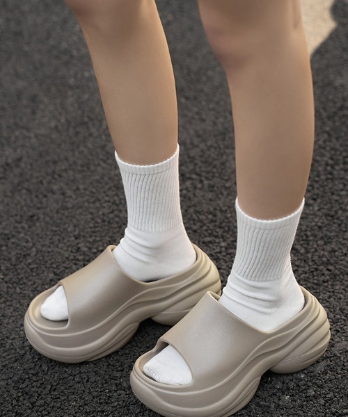 WEGO(ウィゴー)の「厚底軽量スニーカーサンダル(サンダル・レディース・グレー/ブラック/ホワイト・LARGE/MEDIUM)」の8枚目の写真