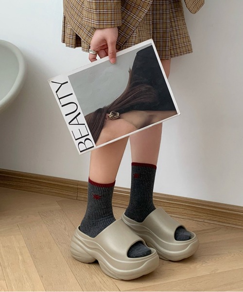 WEGO(ウィゴー)の「厚底軽量スニーカーサンダル(サンダル・レディース・グレー/ブラック/ホワイト・LARGE/MEDIUM)」の9枚目の写真