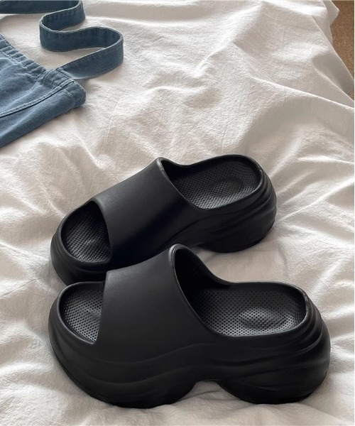 WEGO(ウィゴー)の「厚底軽量スニーカーサンダル(サンダル・レディース・グレー/ブラック/ホワイト・LARGE/MEDIUM)」の12枚目の写真
