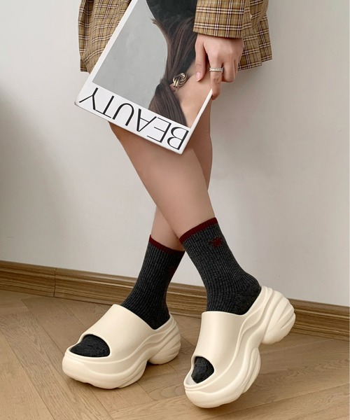 WEGO(ウィゴー)の「厚底軽量スニーカーサンダル(サンダル・レディース・グレー/ブラック/ホワイト・LARGE/MEDIUM)」の6枚目の写真
