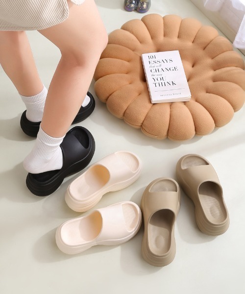WEGO(ウィゴー)の「厚底軽量スニーカーサンダル(サンダル・レディース・グレー/ブラック/ホワイト・LARGE/MEDIUM)」の19枚目の写真