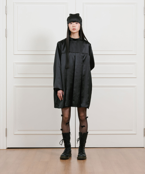 NICE GHOST CLUB（ナイスゴーストクラブ）の「FFATS PLEATED PUFF SATIN DRESS_BLACK(NG2GSUPA92A)（ワンピース・レディース・ブラック・F）」の3枚目の写真