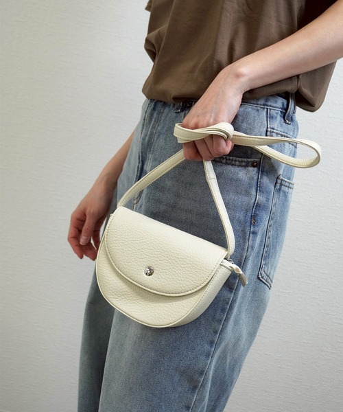 gossara(ゴサラ)の「【大人っぽ小物】ハーフムーンミニポシェット(ショルダーバッグ・レディース・ブラウン/アイボリー・FREE)」の6枚目の写真