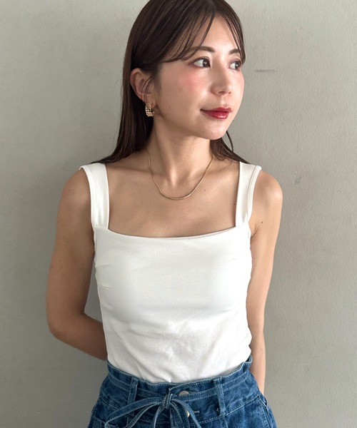 MYMOOD.(マイムード)の「カップ付きスクエアネックタンクトップ(タンクトップ・レディース・グレー/ネイビー/ブラック/ホワイト・FREE)」の8枚目の写真