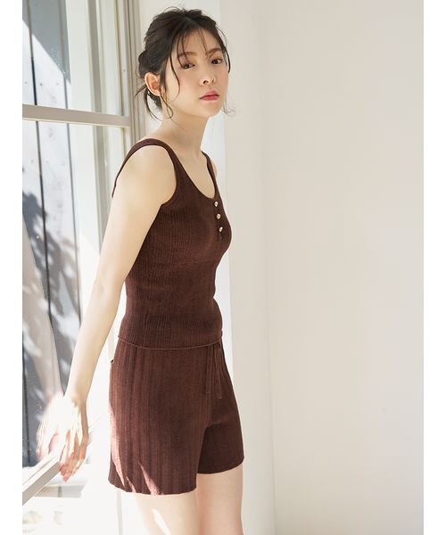 SNIDEL HOME(スナイデルホーム)の「【ICESUMMER】【接触冷感】タンクトップ(ルームウェア/パジャマ・レディース・ホワイト/ブラウン/ピンク/ブルー・F)」の9枚目の写真