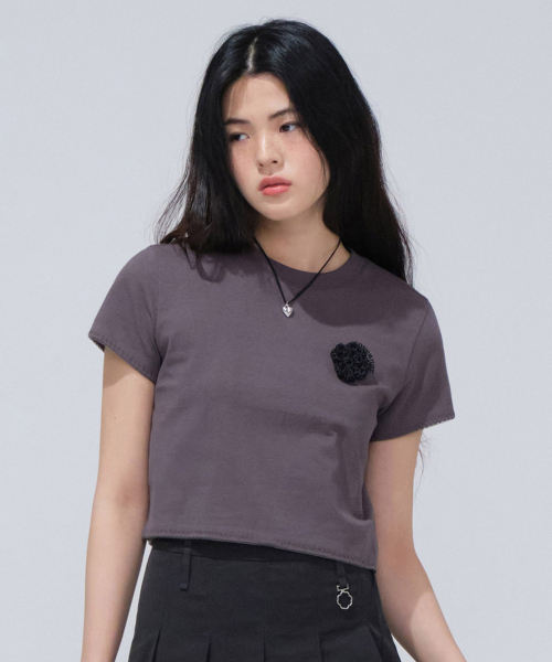 COVERNAT WOMAN(カバーナットウーマン)の「ウィメンズクロップオーバーサイズコサージュTシャツチャコール(Tシャツ/カットソー・レディース・その他・WS/WM)」の1枚目の写真