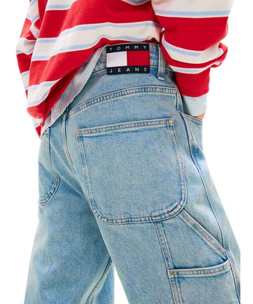 tommy jeans(トミー ジーンズ)の「ミッドライズリラックスストレートジーンズ(デニムパンツ・レディース・インディゴブルー・27inch/26inch/25inch)」の2枚目の写真
