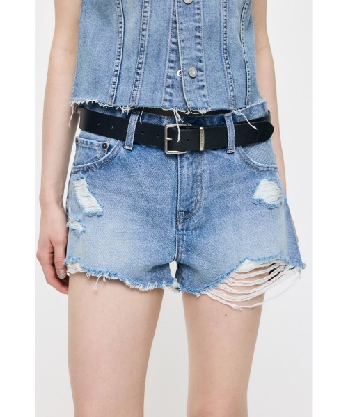 MOUSSY(マウジー)の「MIDRISE RIPPED ショーツ(デニムパンツ・レディース・ワンウォッシュ/ライトブルー・0/1/2)」の18枚目の写真