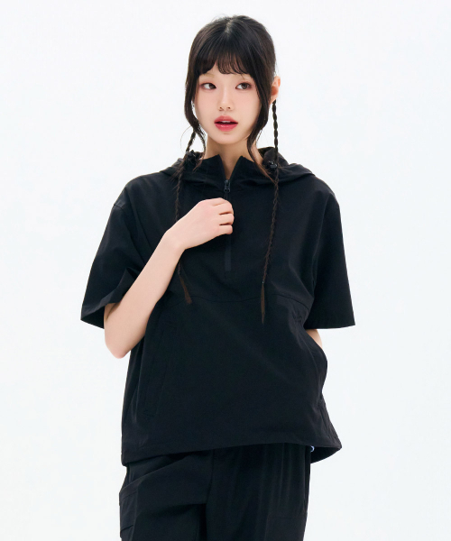 CHASECULT(チェイスカルト)の「共用クールストレッチフードアノラック半袖Tシャツ-FBRU5825D03(Tシャツ/カットソー・メンズ・ブラック・90/95/100/105/110)」の4枚目の写真