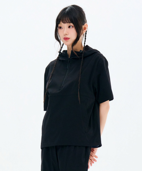 CHASECULT(チェイスカルト)の「共用クールストレッチフードアノラック半袖Tシャツ-FBRU5825D03(Tシャツ/カットソー・メンズ・ブラック・90/95/100/105/110)」の5枚目の写真