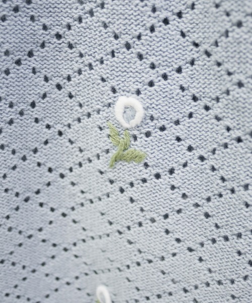 CLETTE(クレット)の「CLETTEオリジナル花刺繍透かし編みニットカーディガン(カーディガン/ボレロ・レディース・ブルー/ブラック/オフホワイト・4L/3L/LL)」の20枚目の写真
