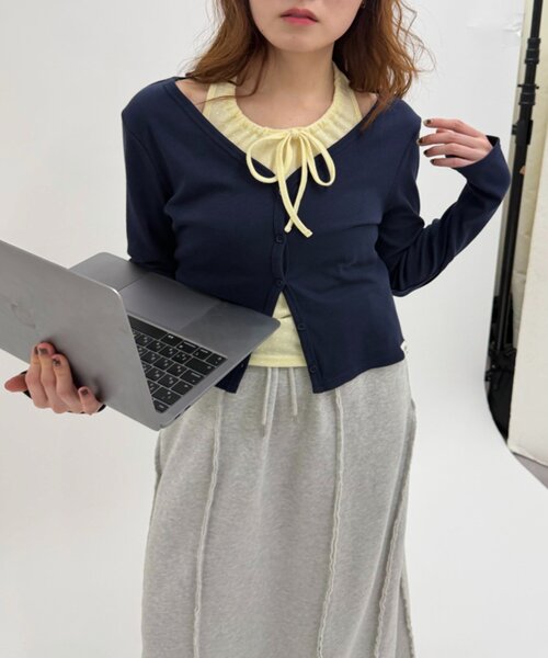 w closet(ダブルクローゼット)の「【6色展開/2SETアイテム】【2WAY】ホルターキャミカーディガンセット(Tシャツ/カットソー・レディース・ピンク/グリーン/ネイビー/グレー/ブルー/ブラック・FREE)」の4枚目の写真