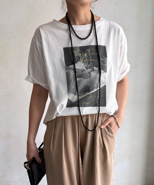 DouDou(ドゥドゥ)の「【WEB限定】フォトTEE(Tシャツ/カットソー・レディース・オフホワイト/チャコールグレー/レッド・FREE)」の10枚目の写真