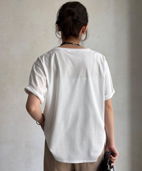 DouDou(ドゥドゥ)の「【WEB限定】フォトTEE(Tシャツ/カットソー・レディース・オフホワイト/チャコールグレー/レッド・FREE)」の13枚目の写真