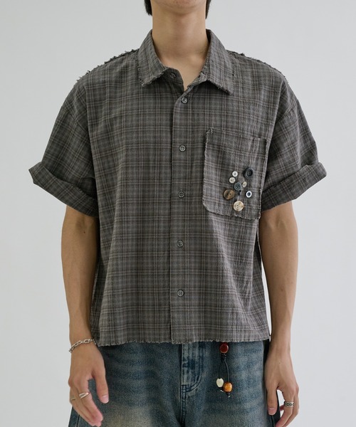 EPNK(イーピーエヌケー)の「Scattered Button fringe check shirts / スキャッタードボタンフリンジチェックシャツ(シャツ/ブラウス・メンズ・チャコールグレー/ネイビー・SMALL/MEDIUM/LARGE)」の2枚目の写真