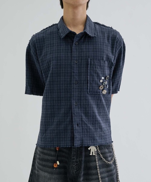 EPNK(イーピーエヌケー)の「Scattered Button fringe check shirts / スキャッタードボタンフリンジチェックシャツ(シャツ/ブラウス・メンズ・チャコールグレー/ネイビー・SMALL/MEDIUM/LARGE)」の10枚目の写真