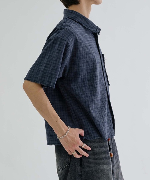 EPNK(イーピーエヌケー)の「Scattered Button fringe check shirts / スキャッタードボタンフリンジチェックシャツ(シャツ/ブラウス・メンズ・チャコールグレー/ネイビー・SMALL/MEDIUM/LARGE)」の17枚目の写真