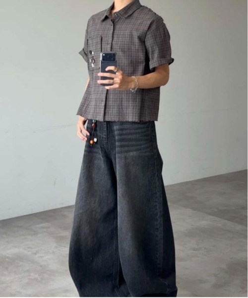 EPNK(イーピーエヌケー)の「Scattered Button fringe check shirts / スキャッタードボタンフリンジチェックシャツ(シャツ/ブラウス・メンズ・チャコールグレー/ネイビー・SMALL/MEDIUM/LARGE)」の7枚目の写真