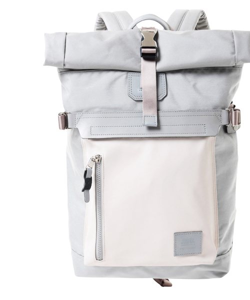 STUTTERHEIM（ストゥッテルハイム）の「【STUTTERHEIM×AS2OV】コラボROLL TOP BACK PACK（バックパック/リュック・メンズ・ブラック/グレー/ネイビー・FREE）」の2枚目の写真