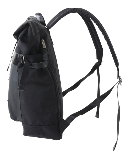 STUTTERHEIM（ストゥッテルハイム）の「【STUTTERHEIM×AS2OV】コラボROLL TOP BACK PACK（バックパック/リュック・メンズ・ブラック/グレー/ネイビー・FREE）」の14枚目の写真