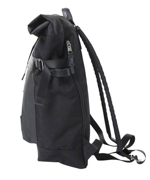 STUTTERHEIM（ストゥッテルハイム）の「【STUTTERHEIM×AS2OV】コラボROLL TOP BACK PACK（バックパック/リュック・メンズ・ブラック/グレー/ネイビー・FREE）」の15枚目の写真