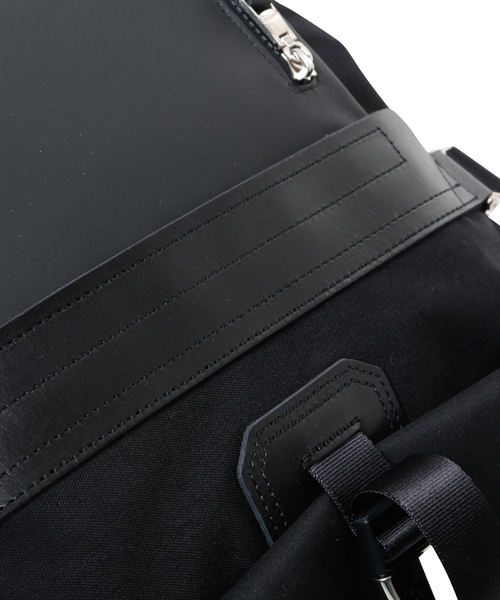 STUTTERHEIM（ストゥッテルハイム）の「【STUTTERHEIM×AS2OV】コラボROLL TOP BACK PACK（バックパック/リュック・メンズ・ブラック/グレー/ネイビー・FREE）」の10枚目の写真