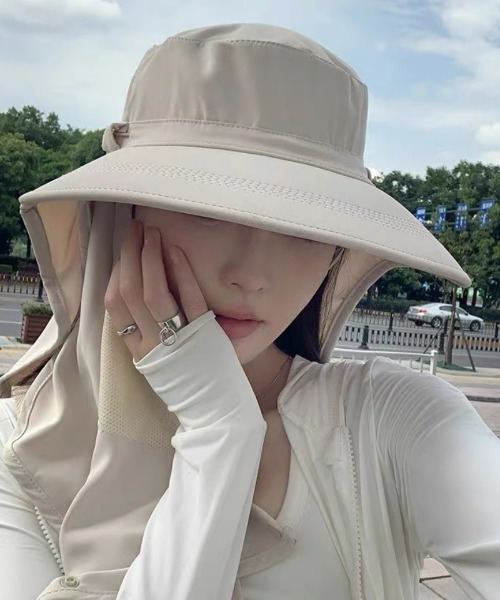 Ritzy（リッツィー）の「日焼け対策 3way フェイス＆ネックシールド サンバイザー ハット（サンバイザー・レディース・ブラック/グレー・FREE）」の4枚目の写真