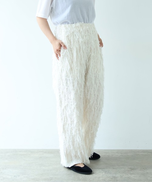 yuni(ユニ )の「R/Pe/C/L JQ relax pants(その他パンツ・レディース・ブラック/アイボリー・FREE)」の16枚目の写真