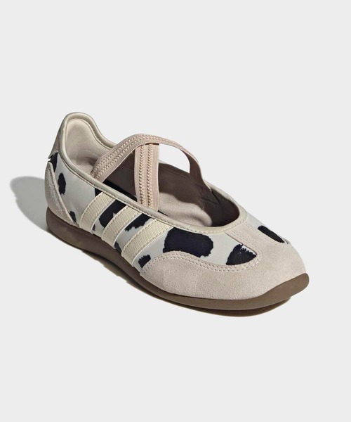 adidas(アディダス)の「バレダ メリー ジェーン / BARREDA MARY JANE / アディダス adidas(スニーカー・レディース・ホワイト・26.0cm/25.5cm/25.0cm/24.5cm/24.0cm/23.5cm/23.0cm/22.5cm/22.0cm)」の4枚目の写真