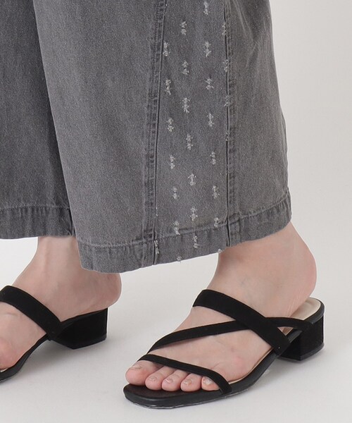 one'sterrace（ワンズテラス）の「サイド切替 10分丈バルーンデニムパンツ（その他パンツ・レディース・ネイビー系5/ブルー系その他7/グレー系4・02）」の11枚目の写真