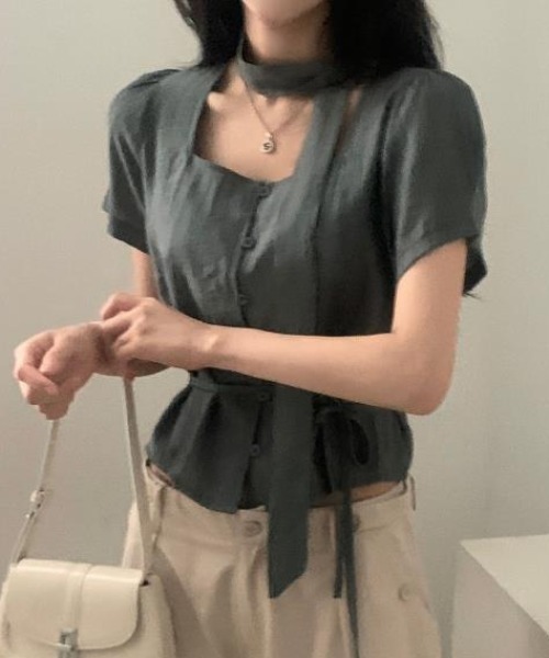 semplice（センプリチェ）の「ブラウス【韓国ファッション】（シャツ/ブラウス・レディース・グレー/ベージュ・F）」の7枚目の写真