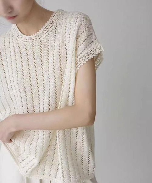 Flugge(フラッジー)の「半袖レーストップス(その他トップス・レディース・ホワイト/ネイビー・MEDIUM/LARGE)」の4枚目の写真