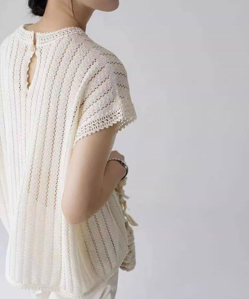 Flugge(フラッジー)の「半袖レーストップス(その他トップス・レディース・ホワイト/ネイビー・MEDIUM/LARGE)」の5枚目の写真