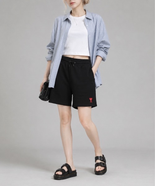 AMI Alexandre Mattiussi(アミアレクサンドルマテュッシ)の「【AMI PARIS】アミ パリス AMI DE COEUR Short Pantsトラックショーツ ハーフパンツ スウェットパンツ(スウェットパンツ・レディース・グレー/ブラック・MEDIUM/LARGE/X-LARGE)」の2枚目の写真